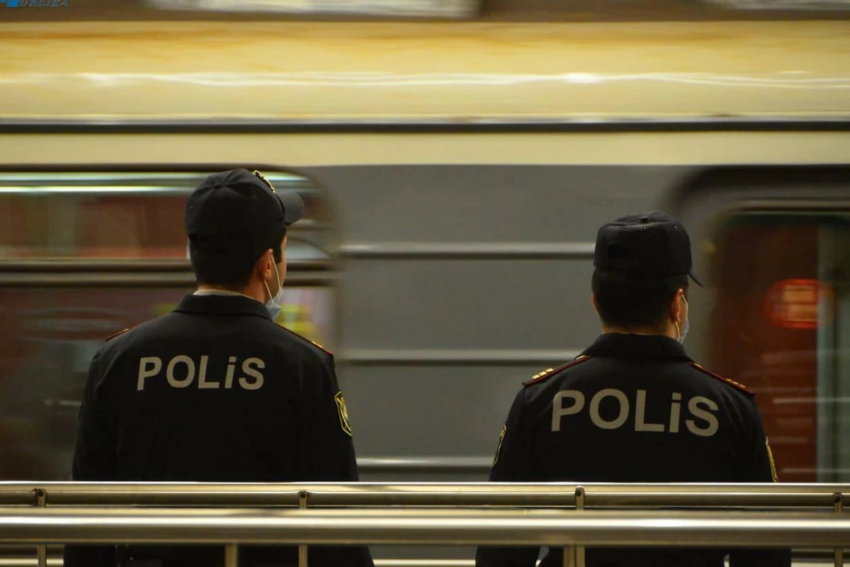 Metroya maskasız girmək istəyən şəxs polislə mübahisə etdi - HƏBS OLUNDU