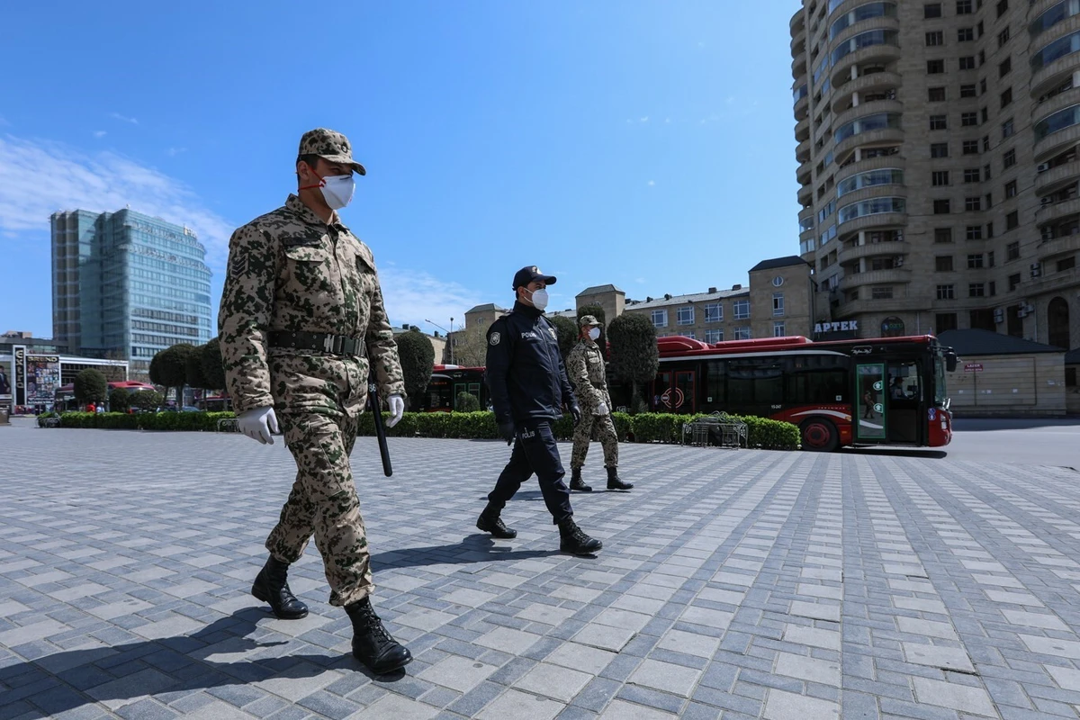 Azərbaycanda komendant saatı tətbiq edilir? - Baş infeksionist danışdı