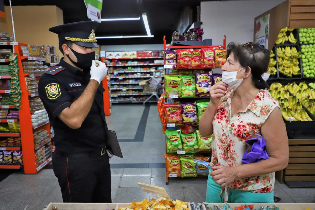 Bakı polisindən COVID-19 ilə bağlı reyd - FOTO