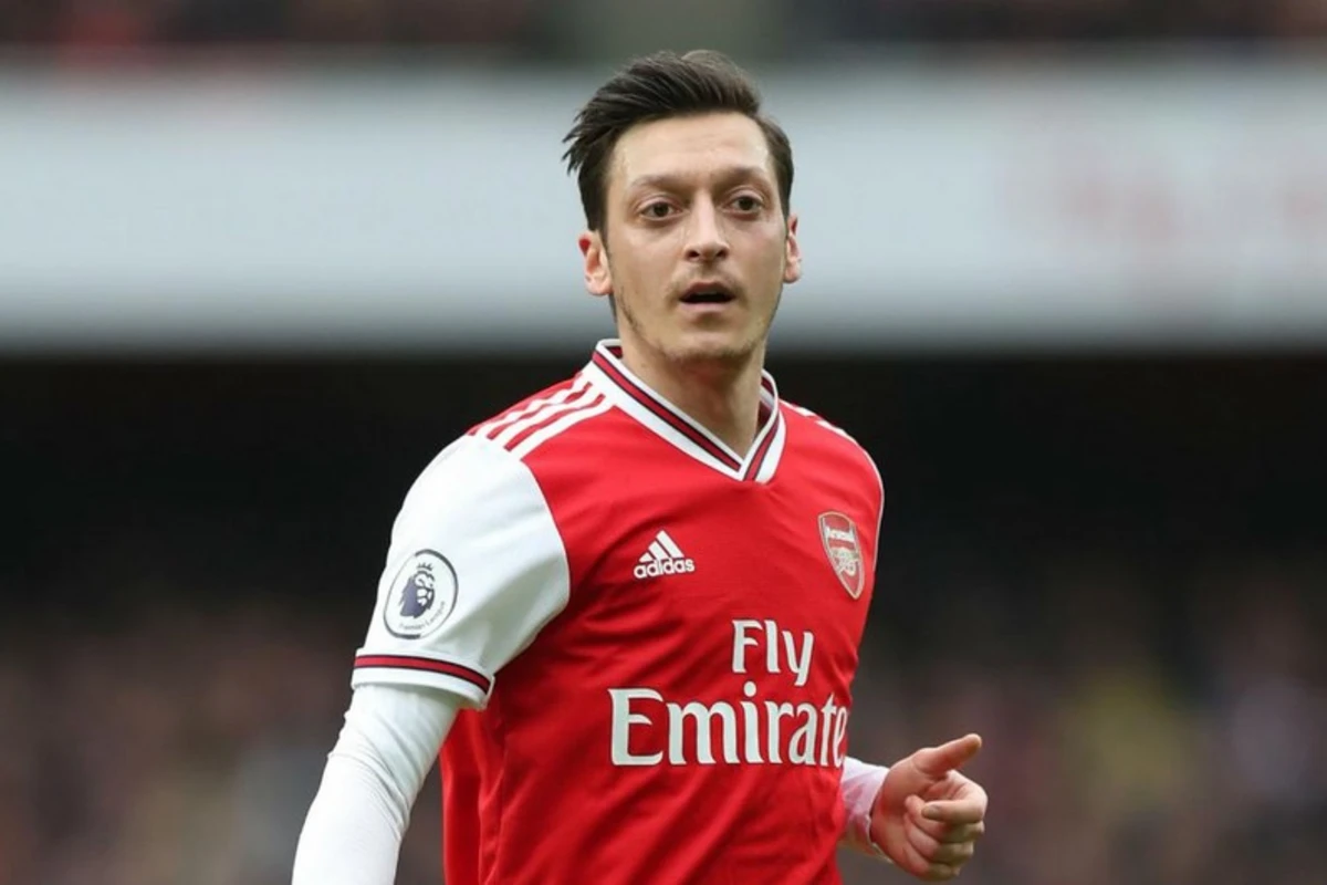 Mesut Özil: İslam dinində terrora yer yoxdur