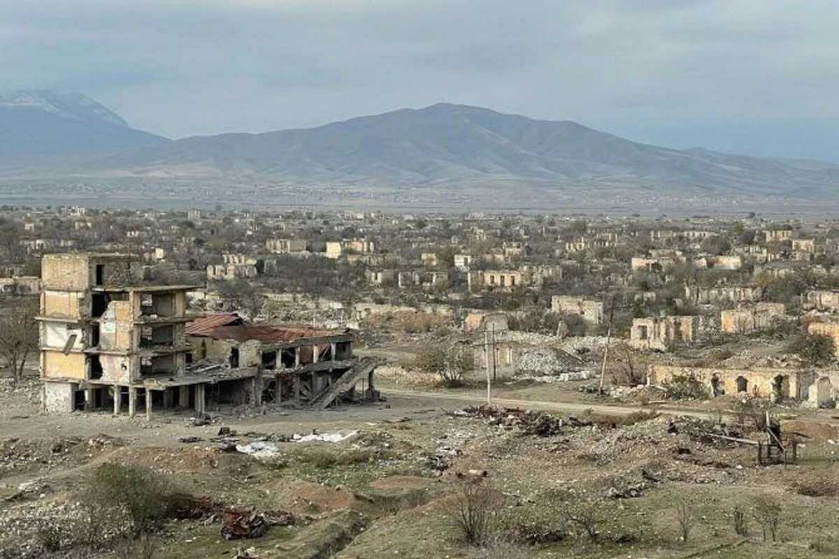 Yaponiya qəzeti ermənilərin Azərbaycan şəhərlərini viranə qoyması barədə yazıb