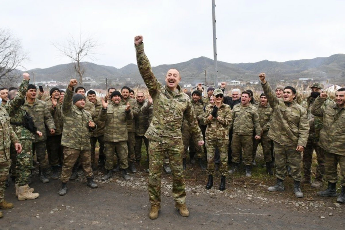 Bir qrup hərbçi “Qubadlının azad olunmasına görə” medalı ilə təltif edilib - SİYAHI