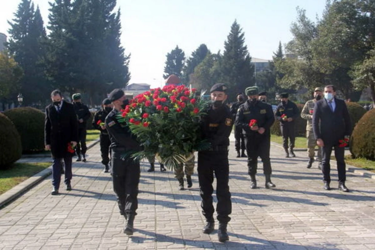 Tankçılar general Həzi Aslanovun ata ocağını ziyarət edib - FOTO