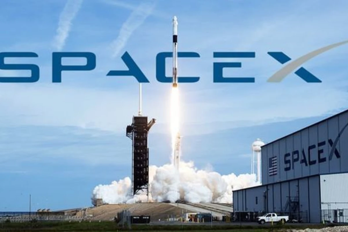 “SpaceX” ikinci kosmik turistin adını açıqlayıb - FOTO