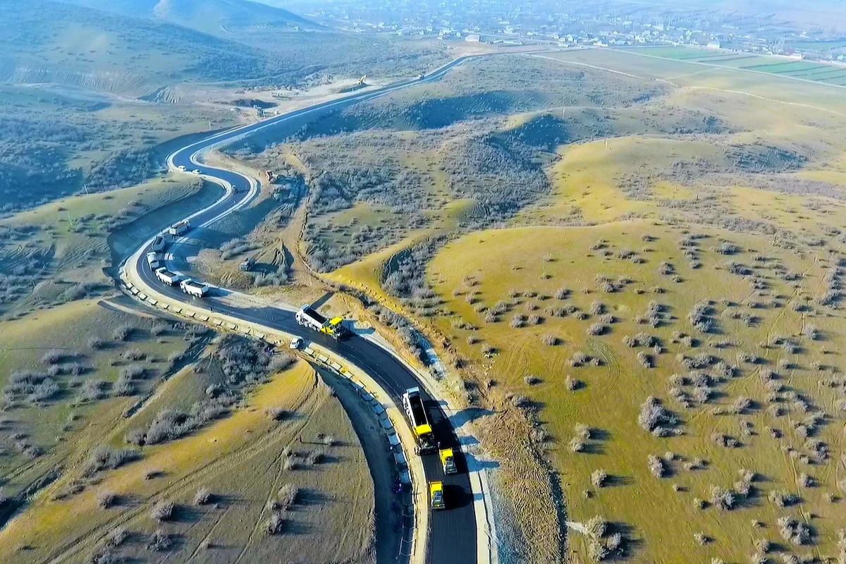 Azərbaycanın 5 rayonunda kənd yolları yenidən qurulur - FOTO