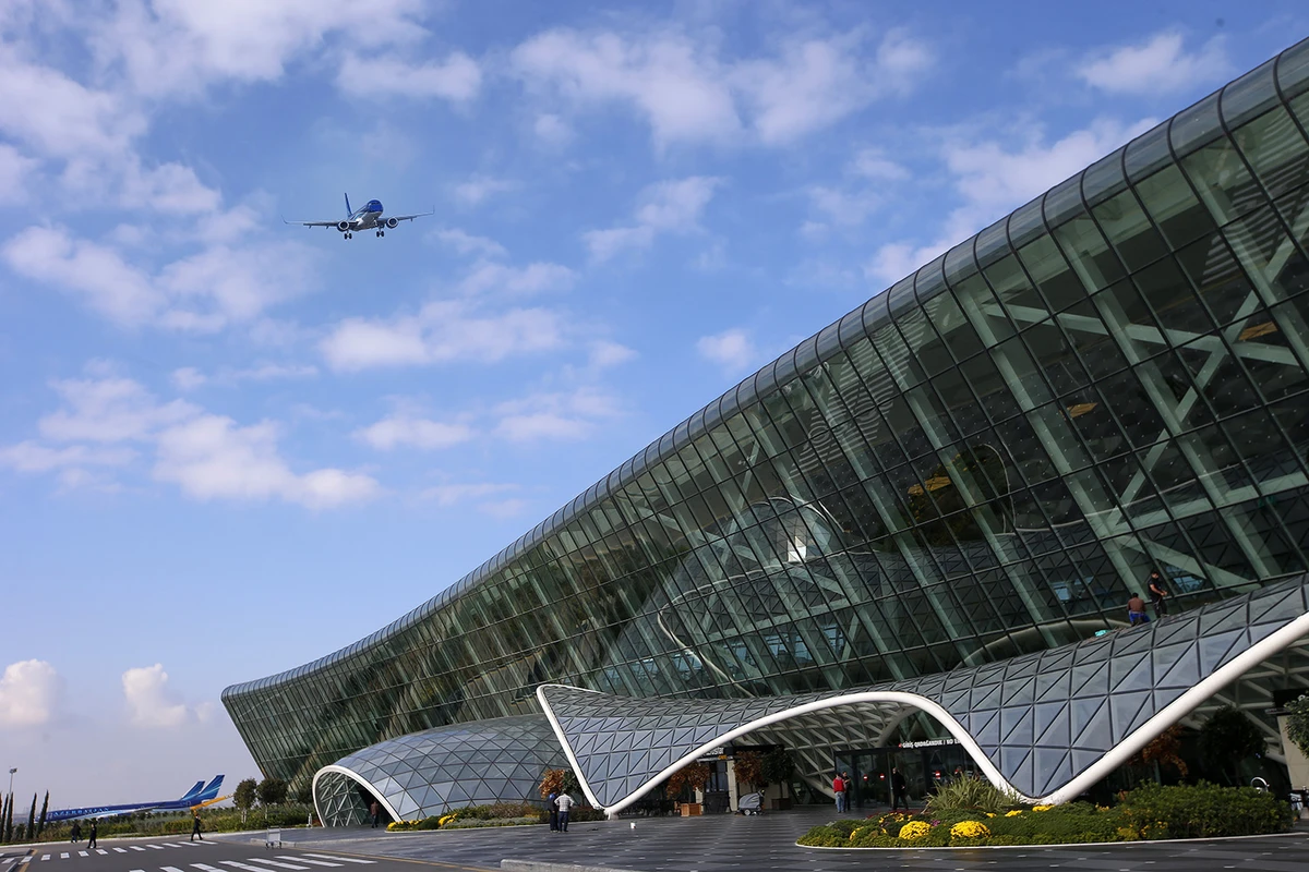 Heydər Əliyev Beynəlxalq Aeroportundakı aviaşirkətlərin sayı 20-yə çatıb