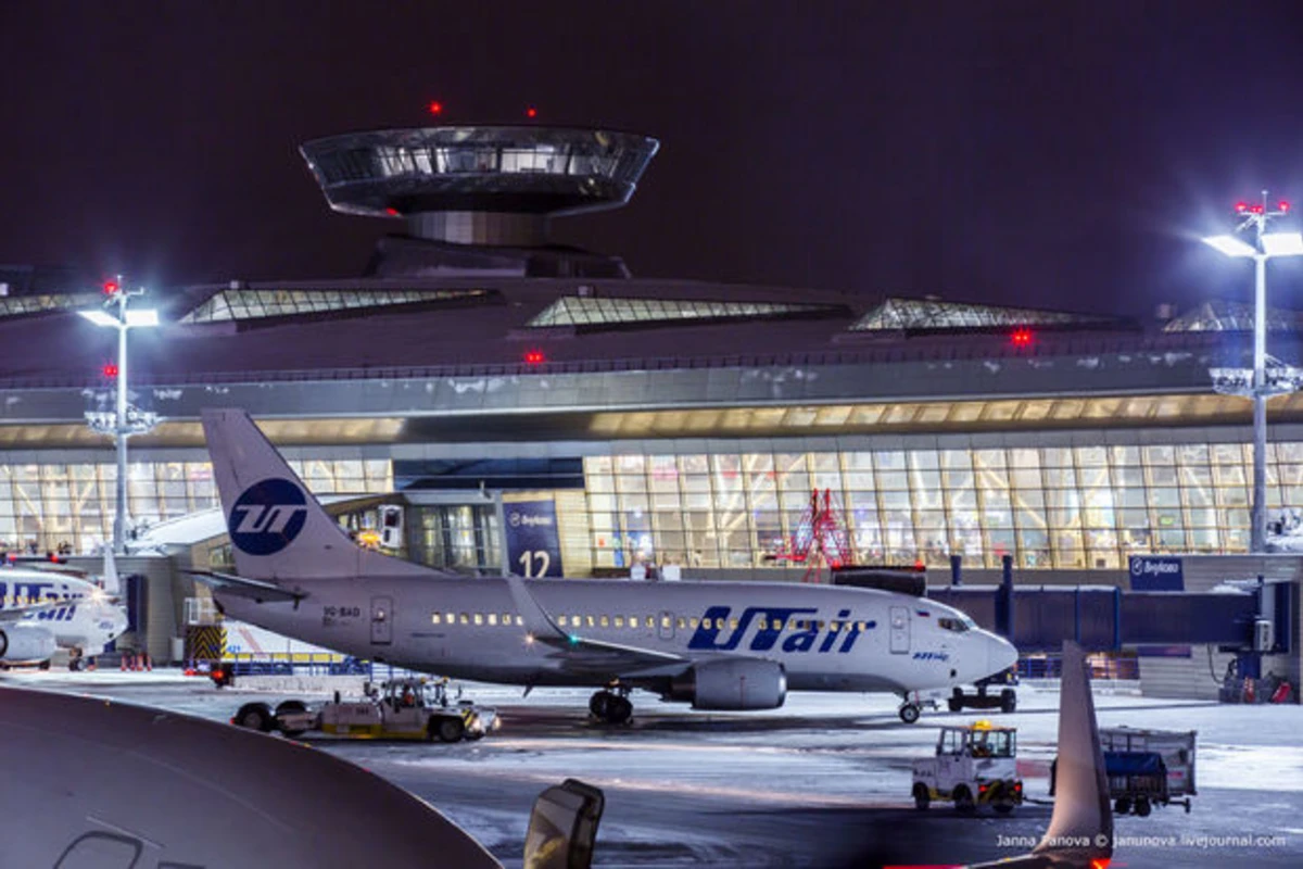 Moskva aeroportlarında 150-dən çox aviareys təxirə salındı