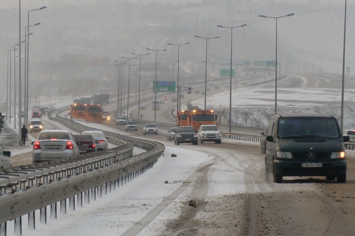 Şənbə günü bu rayonlara gedənlərin NƏZƏRİNƏ: Yollar buz bağlayacaq