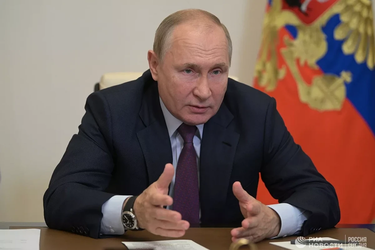 Putin: Ukraynanı Vladimir İliç Lenin adına Ukrayna adlandırmaq olar