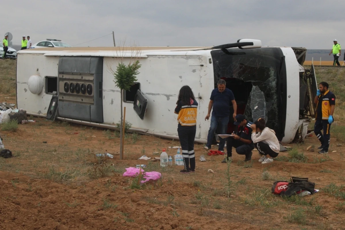 Türkiyədə avtobus qəzası: Çox sayda yaralı var - FOTO - YENİLƏNİB