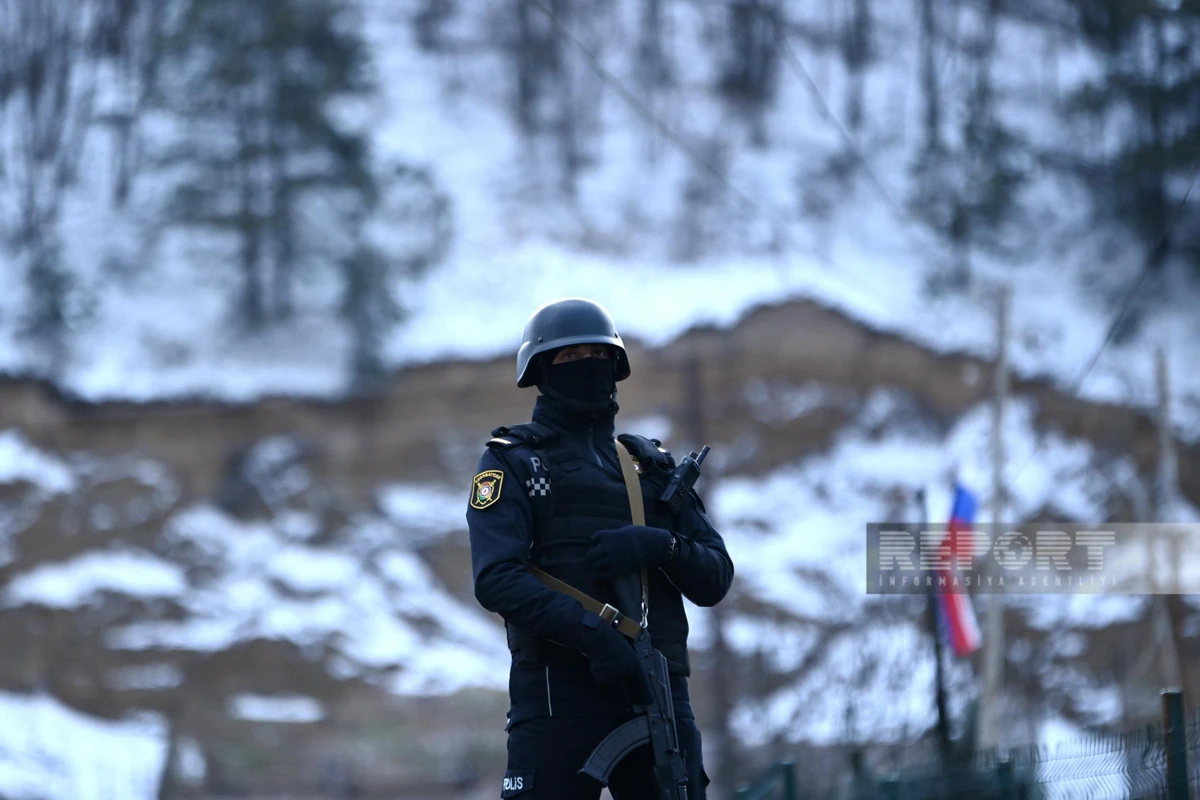 Şuşa-Xankəndi yolunda aksiya: Əraziyə polislər gəlib - FOTO