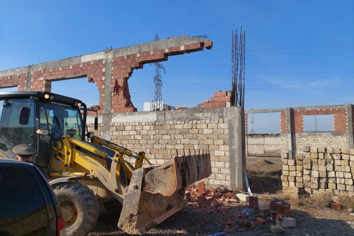 Sumqayıtda qanunsuz tikintinin qarşısı alındı - FOTO/VİDEO