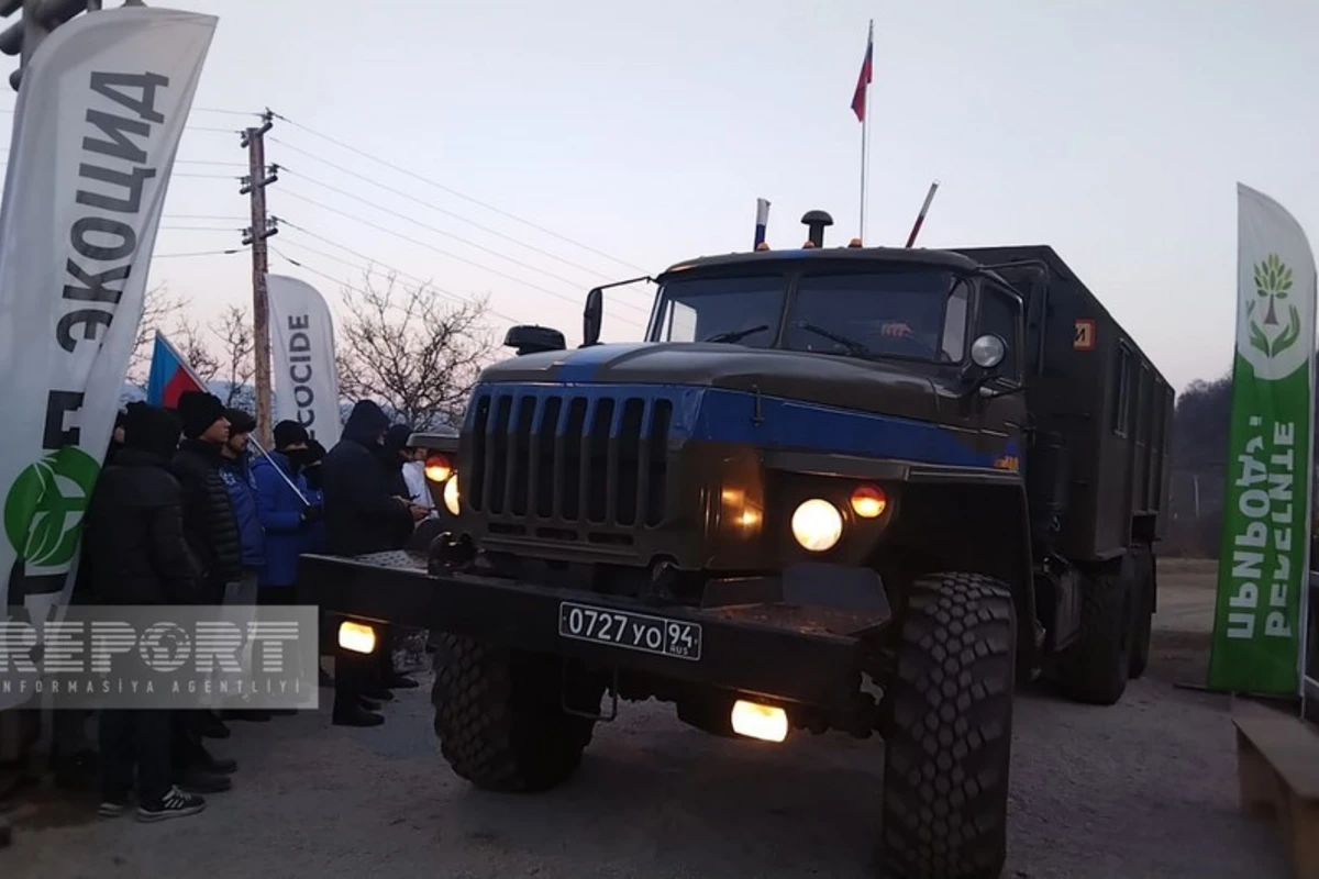 Xankəndi-Laçın yolunda Rusiya sülhməramlılarının daha 2 avtomobili maneəsiz hərəkət edib - FOTO