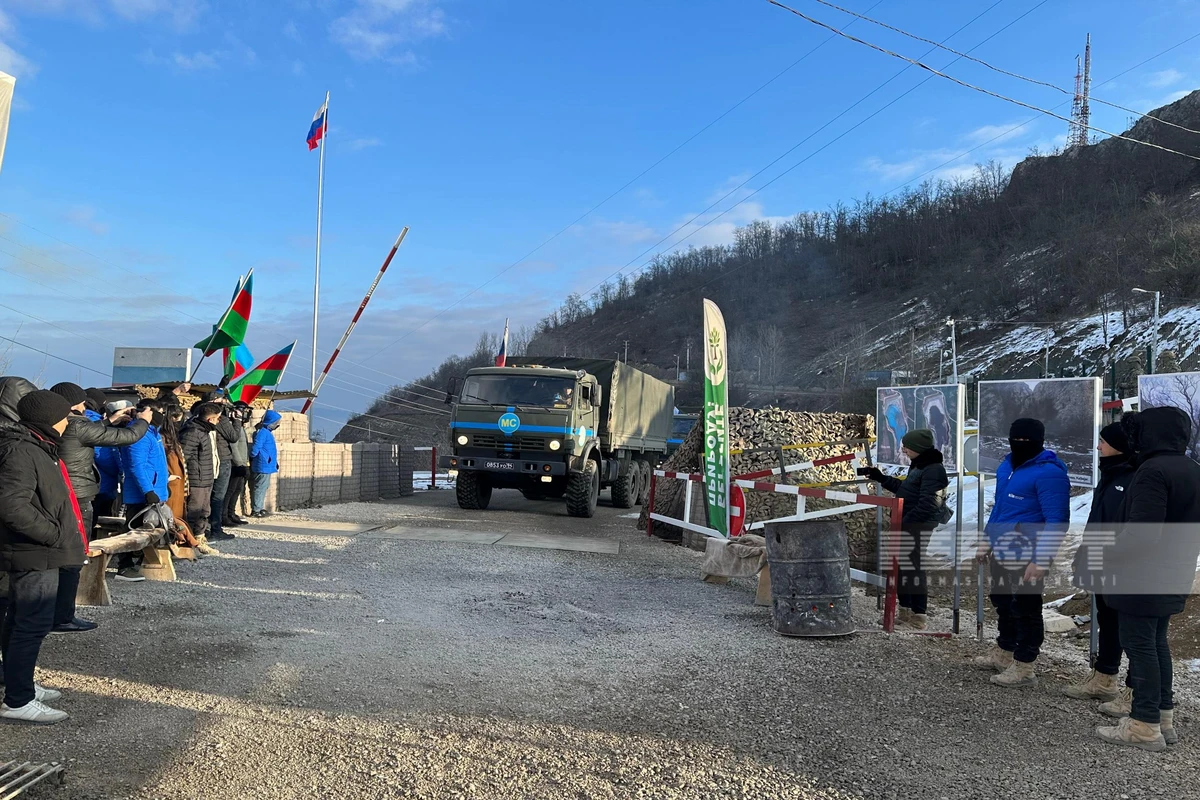 Aksiyaya baxmayaraq Xankəndi-Laçın yolu humanitar məqsədlər üçün açıqdır - YENİLƏNİB + FOTO