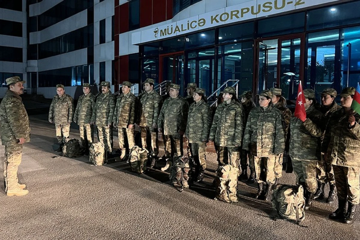 Azərbaycanın bir qrup hərbi tibb personalı Türkiyəyə yola düşüb - FOTO