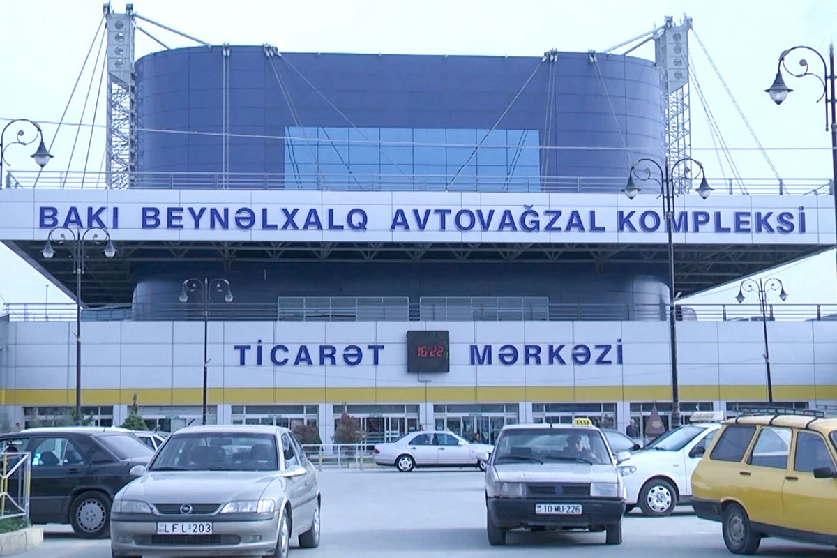 Türkiyədən təxliyə edilən Azərbaycan vətəndaşlarının daha bir qrupu Bakıya çatıb - FOTO