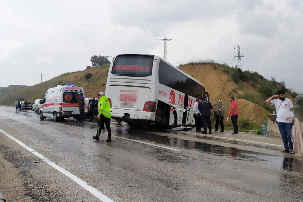 Türkiyədə avtobus qəzaya uğradı: Yaralılar var - FOTO