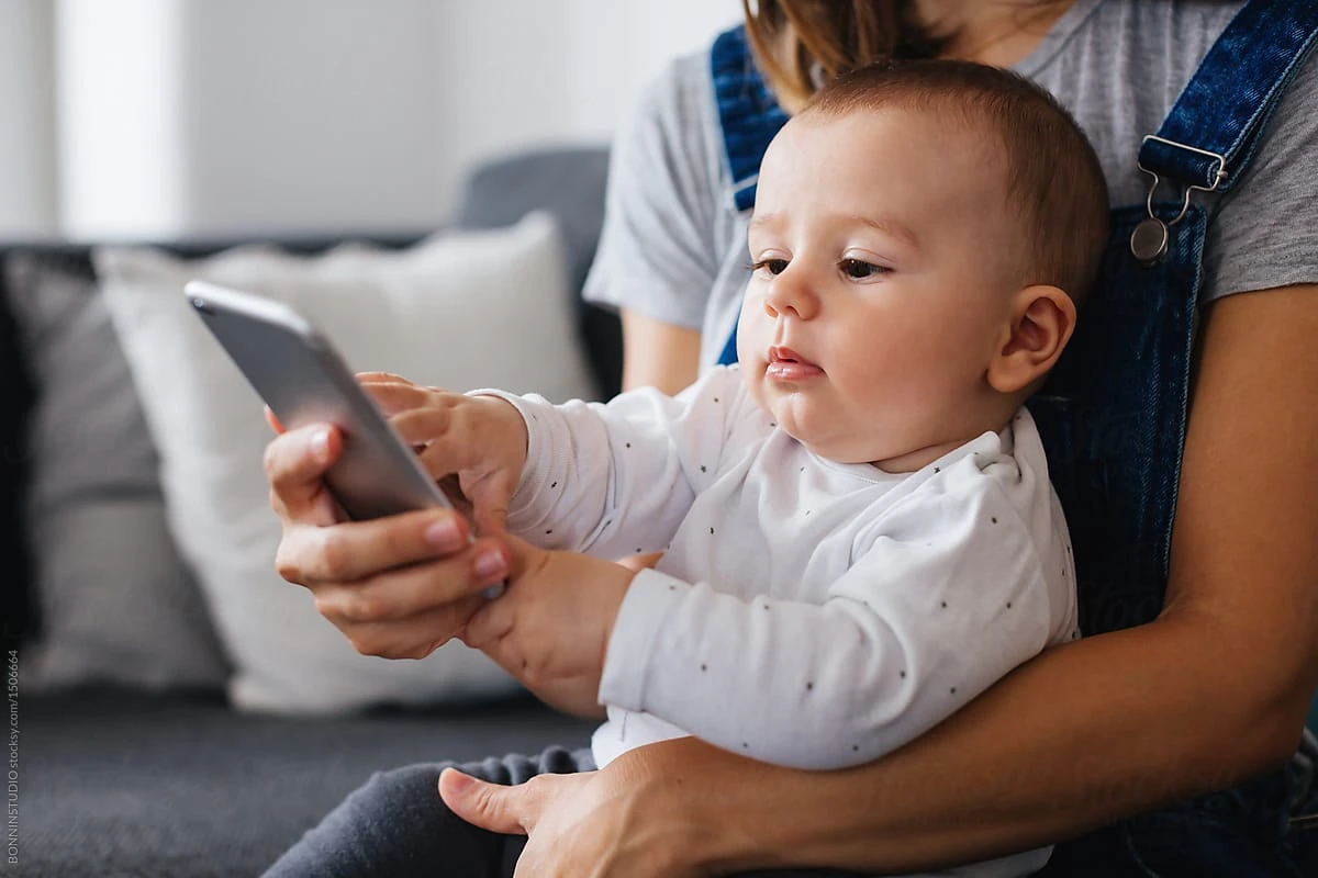 Uşağa ilk telefon neçə yaşında alınmalıdır? - Psixoloqdan AÇIQLAMA