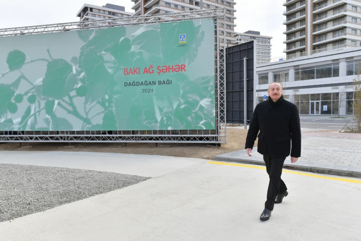 İlham Əliyev Ağ Şəhərin Mərkəzi Park Kvartalında həyata keçirilən işlərlə tanış olub - FOTO - YENİLƏNİB