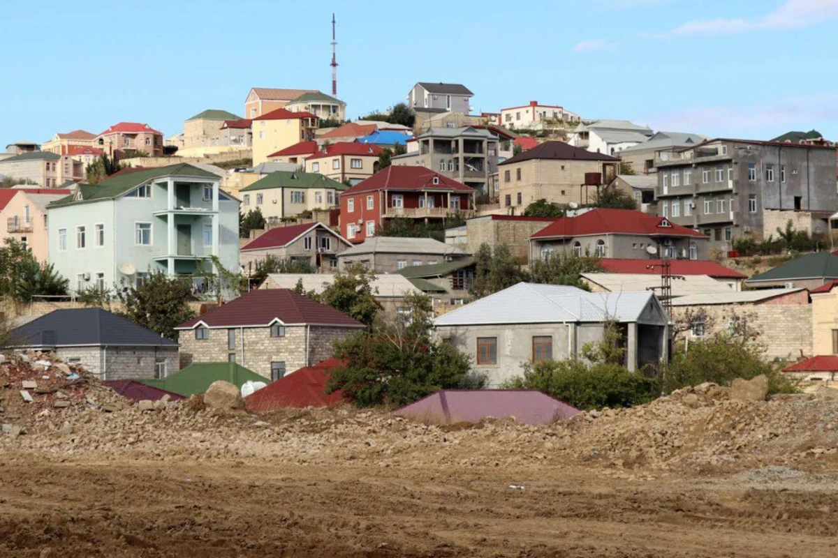 Sənədsiz evlər bələdiyyələrdə necə qeydə alınacaq? – Komitə sədri aydınlıq gətirdi