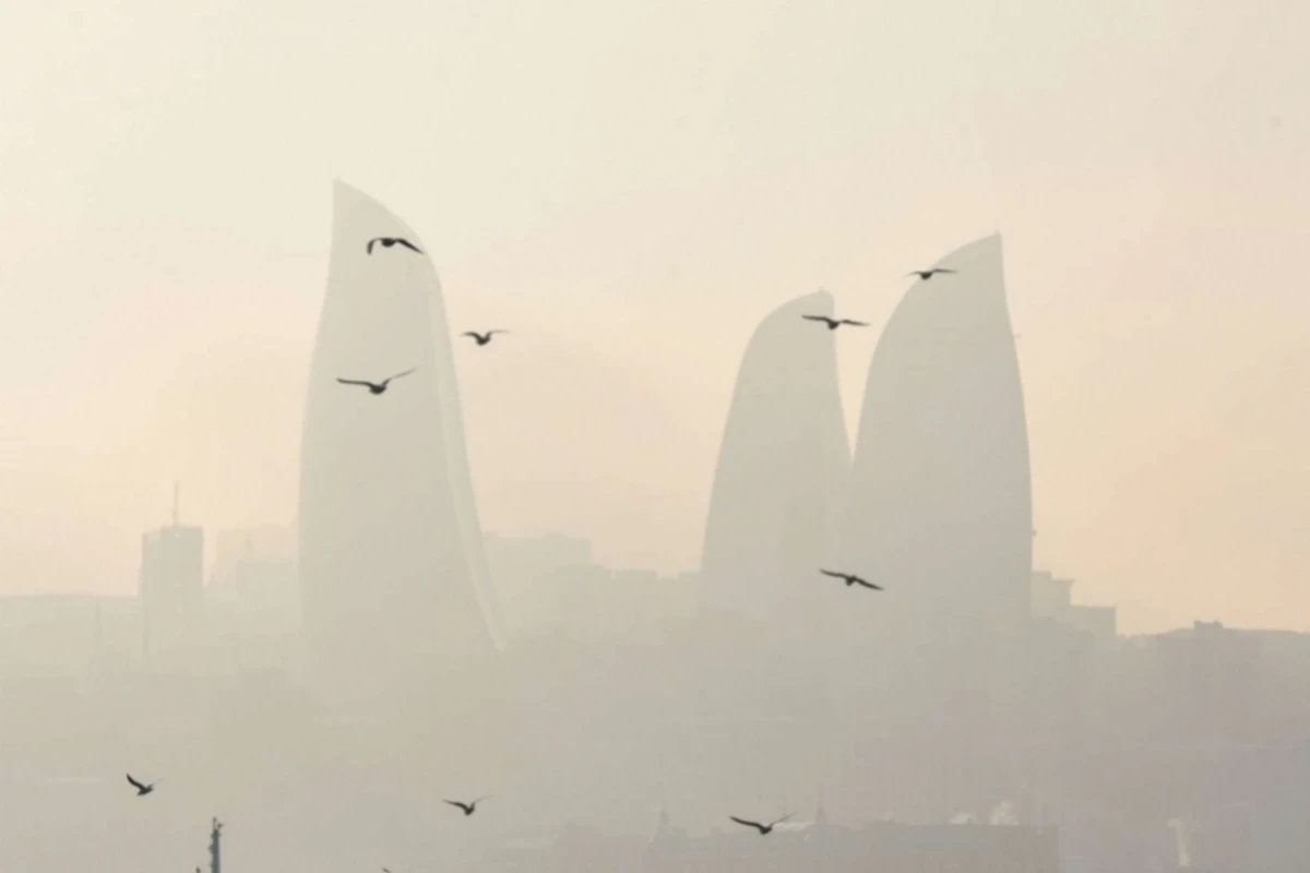 Bakıda tozlu hava müşahidə olunur