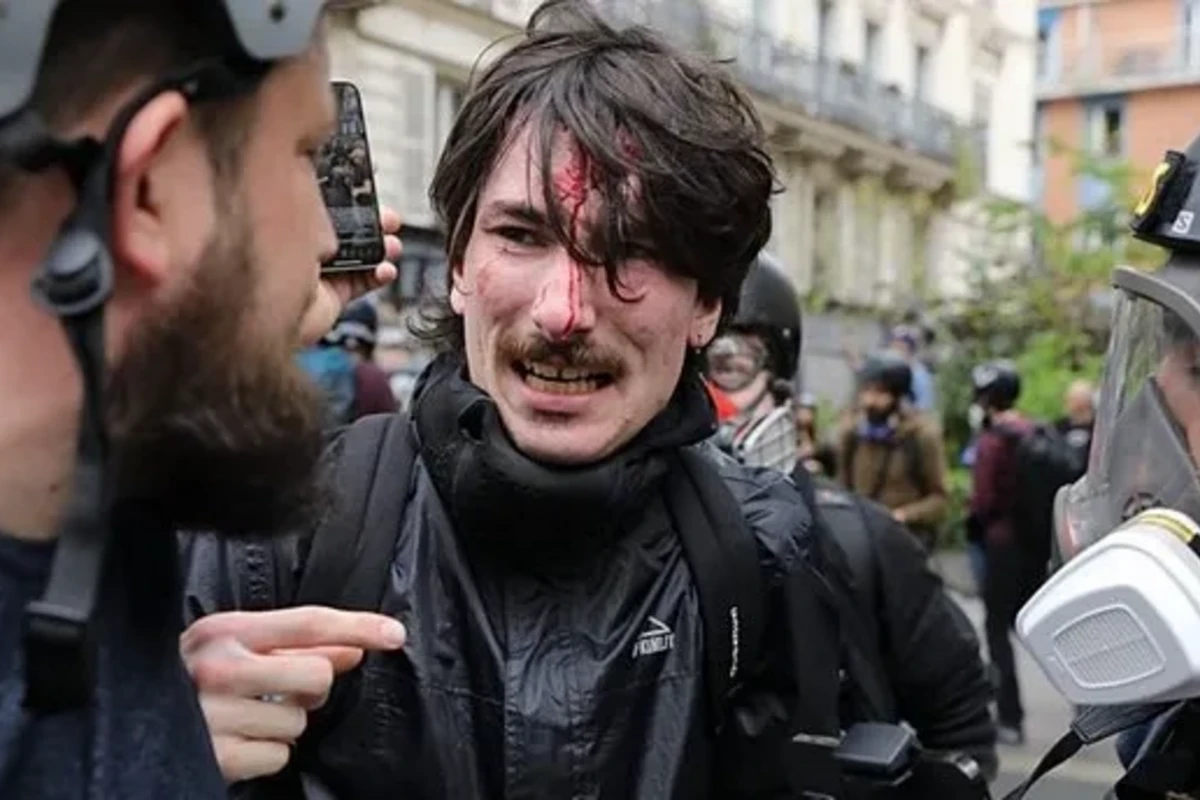 Fransada 1 May hadisələri: Polis etirazçılara müdaxilə etdi - FOTO