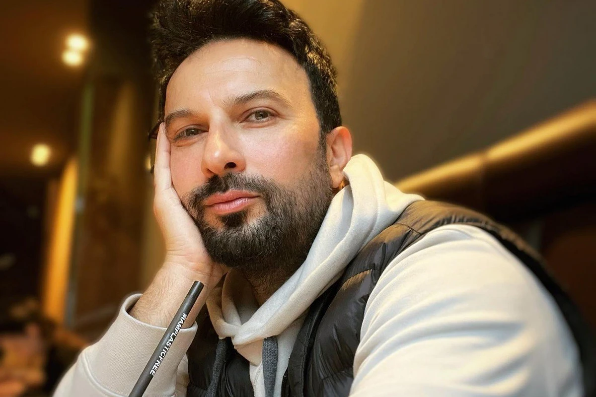 Tarkan: Çətin şərtlər altında yaşayan ailədə böyüdüm” - FOTO