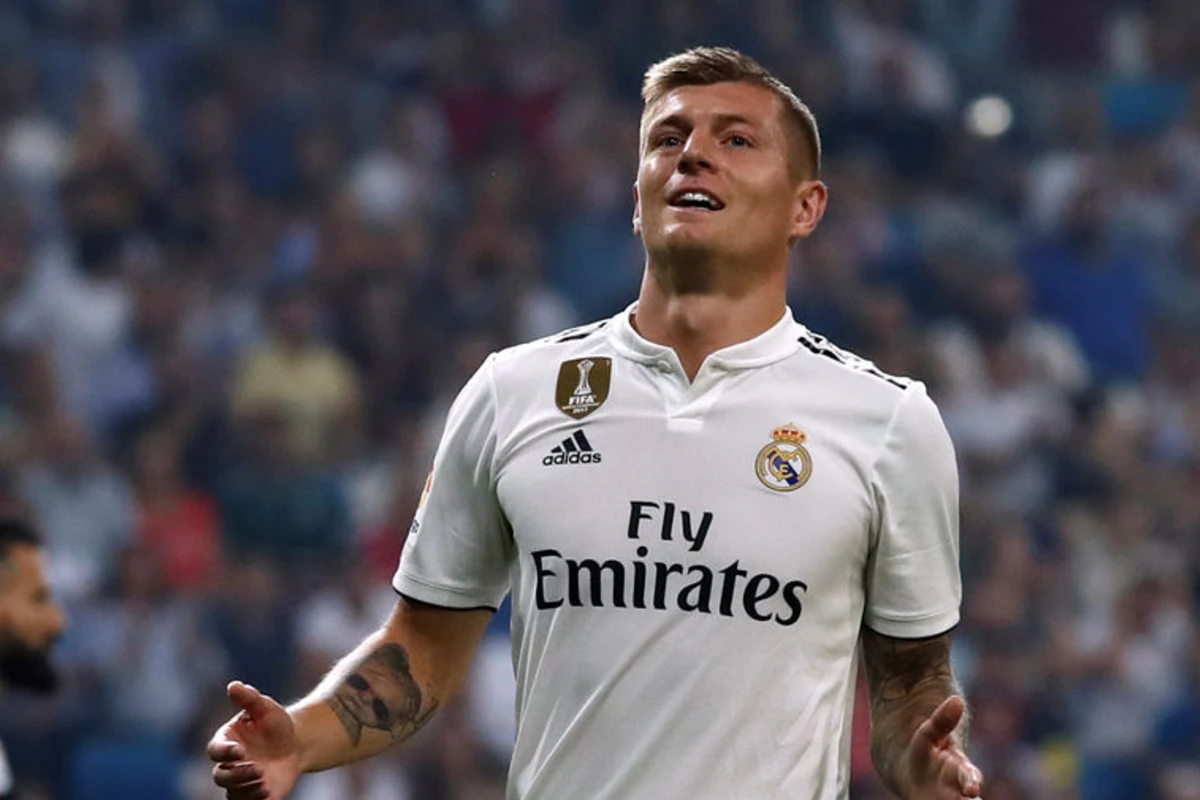 Toni Kroos karyerasını bitirdiyini açıqlayıb