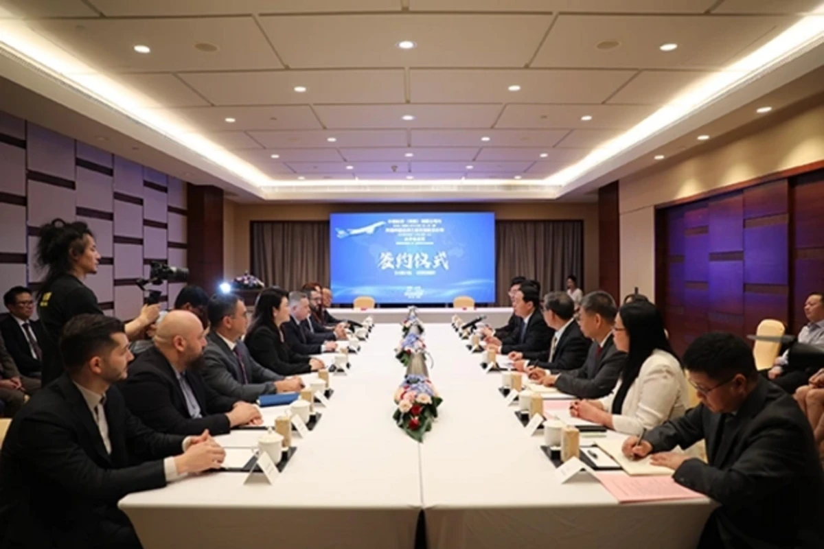 Silk Way West Airlines və China Henan Aviation Group arasında anlaşma memorandumu imzalanıb