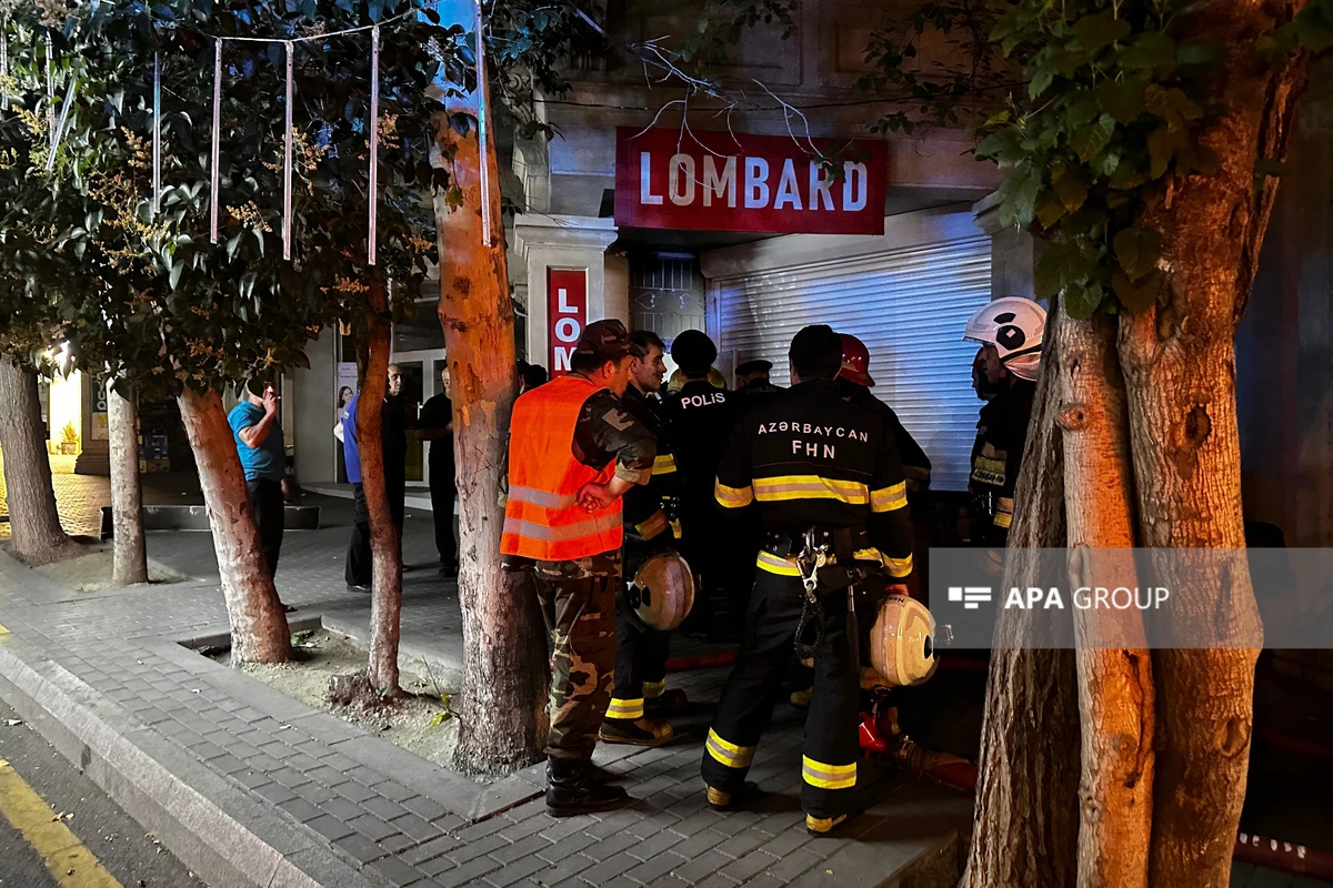 Bakıda lombard yanıb - FOTO