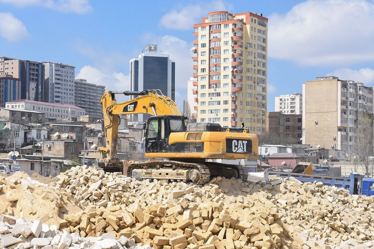 Bakının bu ünvanında evlər sökülür