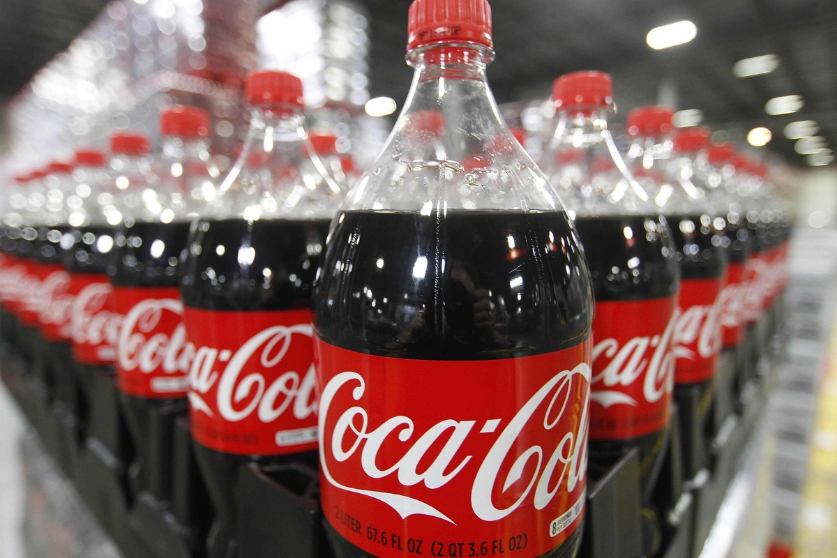 Coca-Cola отзовет десятки миллионов бутылок из-за опасных частиц