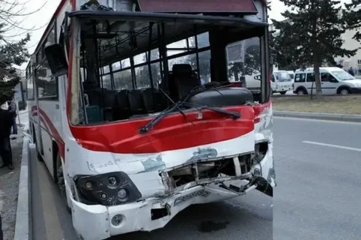 Bakıda sərnişin avtobusu piyadanı vurub