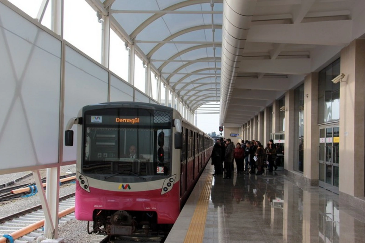 Sabahdan Bakmil metrostansiyasına qatarların hərəkət cədvəli dəyişdirilir