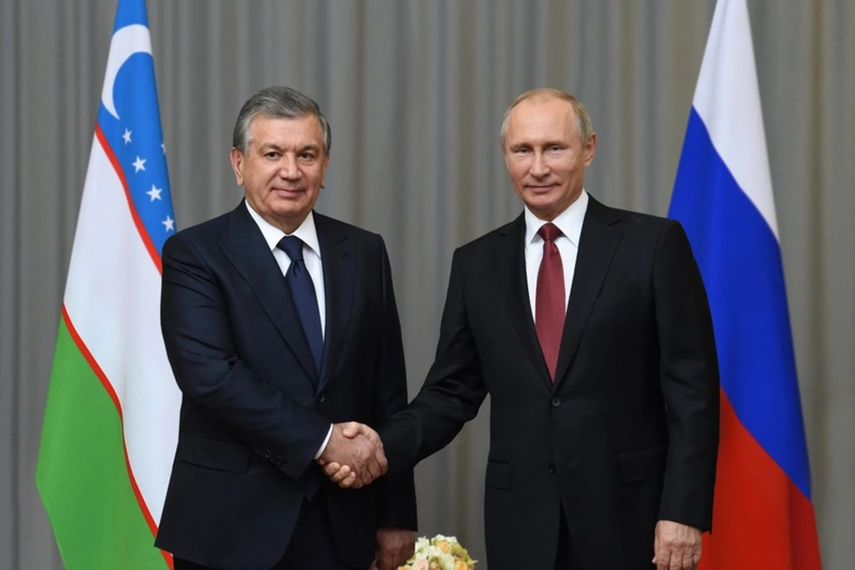 Putin Mirziyoyev ilə Suriya və Ukraynanı müzakirə edib