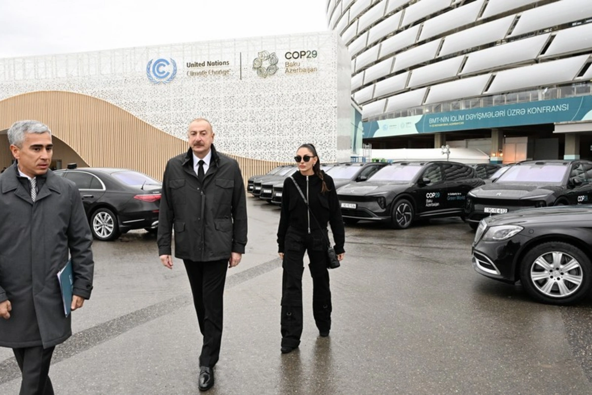 İlham Əliyev Bakı Olimpiya Stadionunun ərazisində COP29-la bağlı yaradılan şəraitlə tanış olub