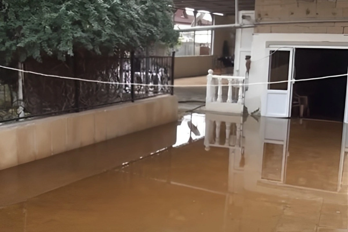 Hacıqabulda seldən zərərçəkən şəxslər: Vəziyyət ağırdır