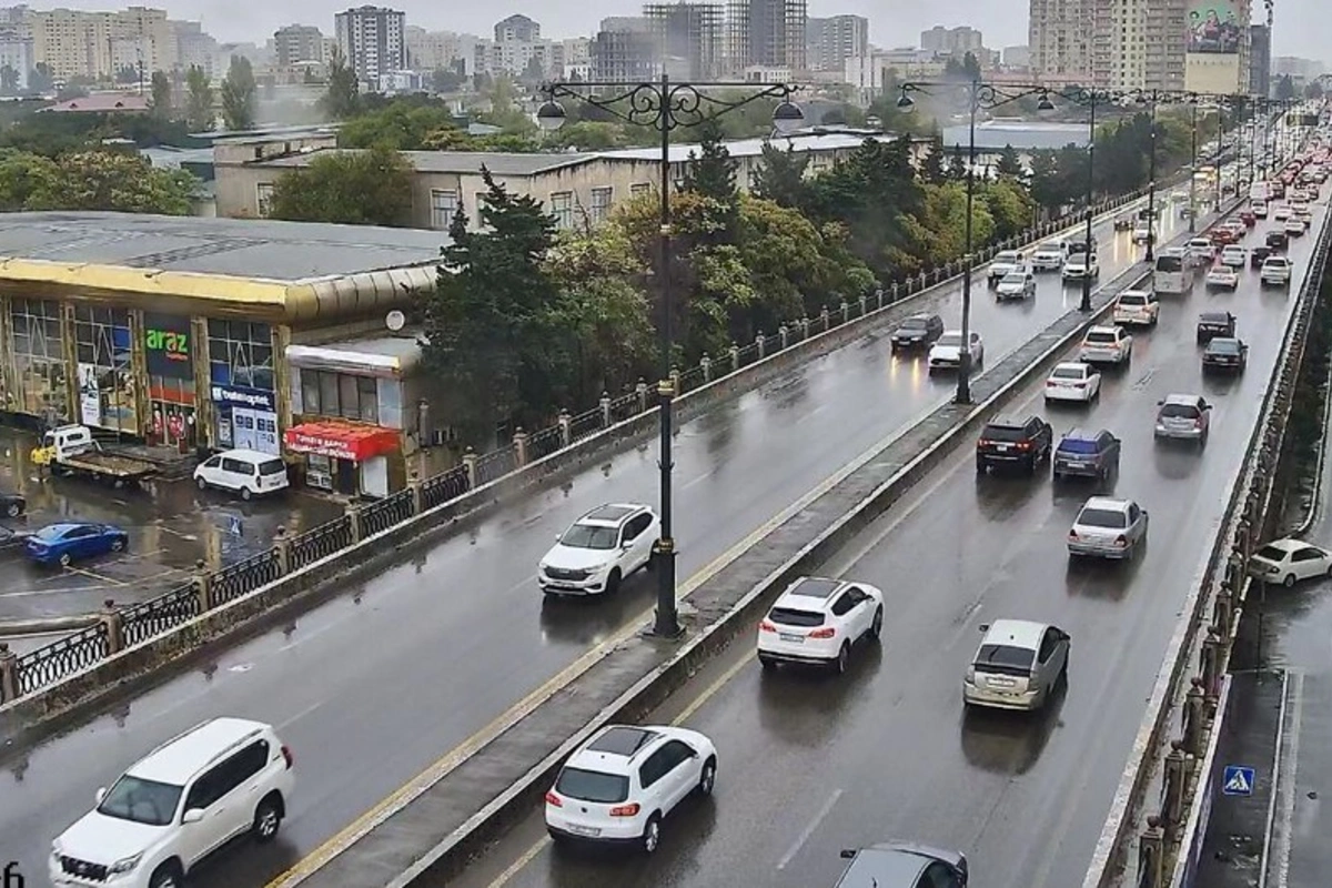 Bakının bir sıra yollarında tıxac müşahidə edilir