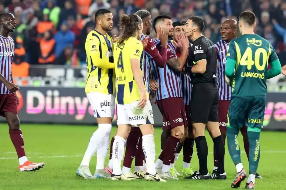 108 dəqiqə davam edən Trabzonspor - Fənərbağça matçında top cəmi 40 dəqiqə meydanda olub