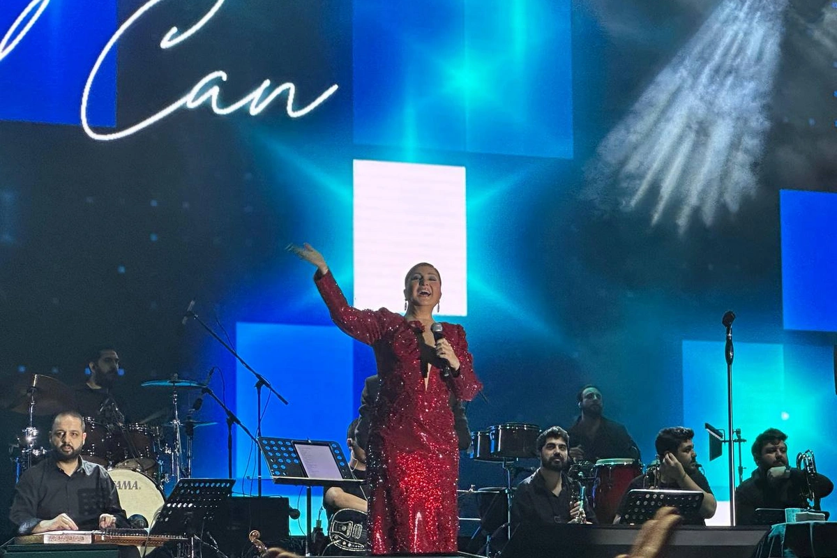 Bakıda konsert verən Sibel Can: İkinci vətənimdə olmaq mənim üçün şərəfdir