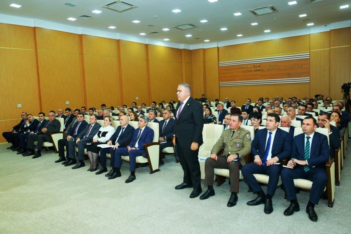 BŞİH: Qarlı havalara hazırlıq işləri görülür, xüsusi təyinatlı texnikalar hazır vəziyyətə gətirilib