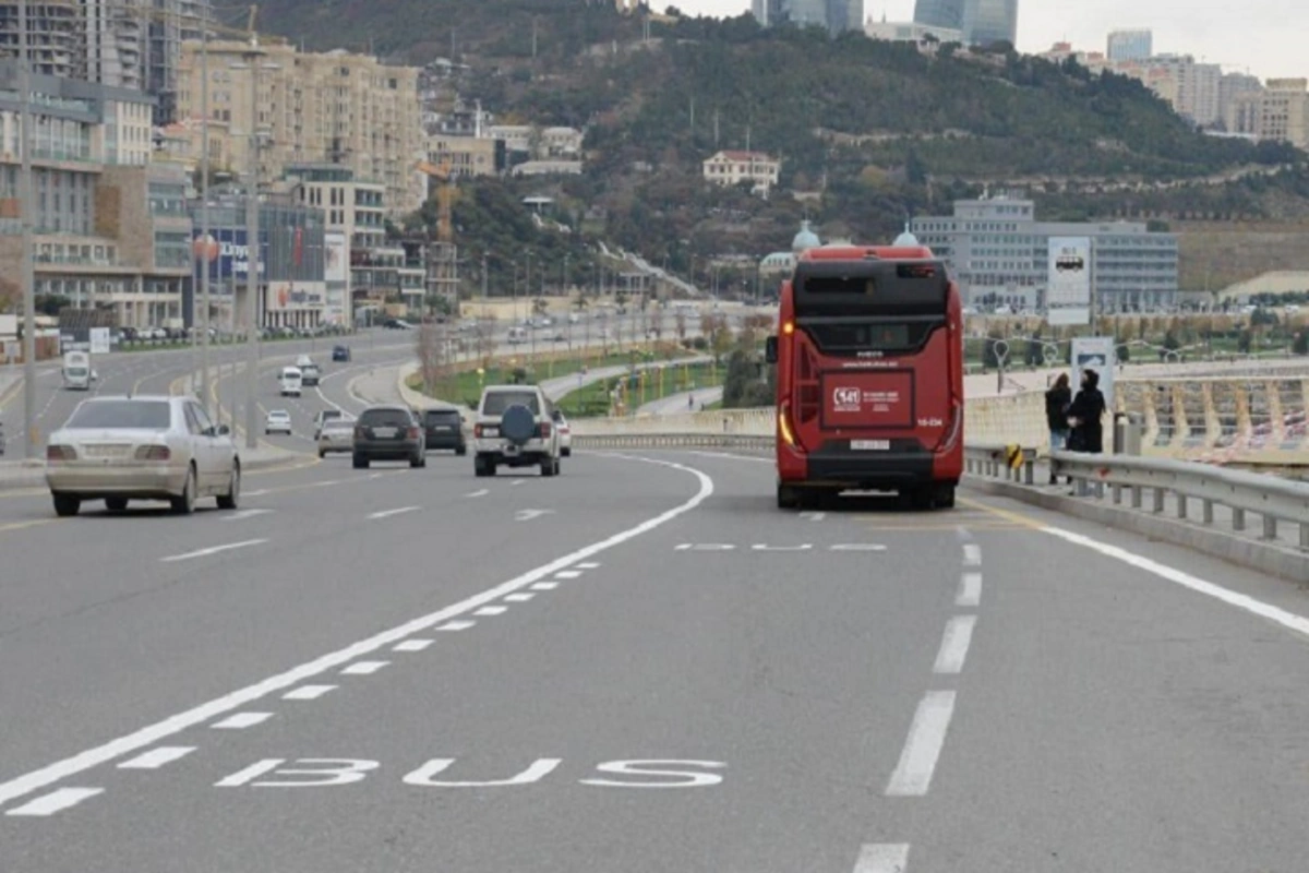 Bakıdakı yağışa görə bəzi avtobusların hərəkət istiqaməti dəyişdirilib