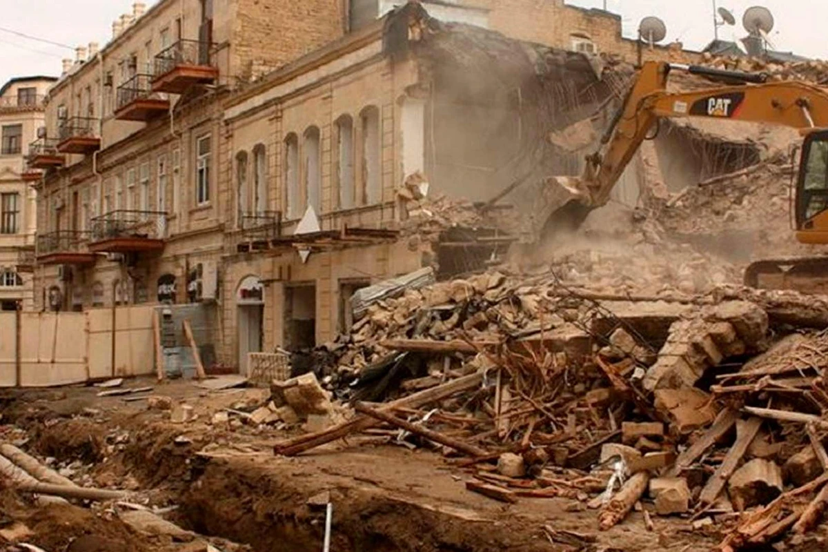 Bakıda 60-dan çox bina sökülüb, yerində yenisi tikiləcək - HAMININ GÖZLƏDİYİ AÇIQLAMA