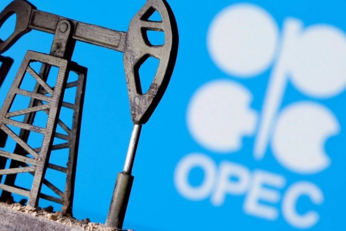 OPEC+ ölkələri neft hasilatının könüllü azaldılmasını dekabra qədər uzadıb