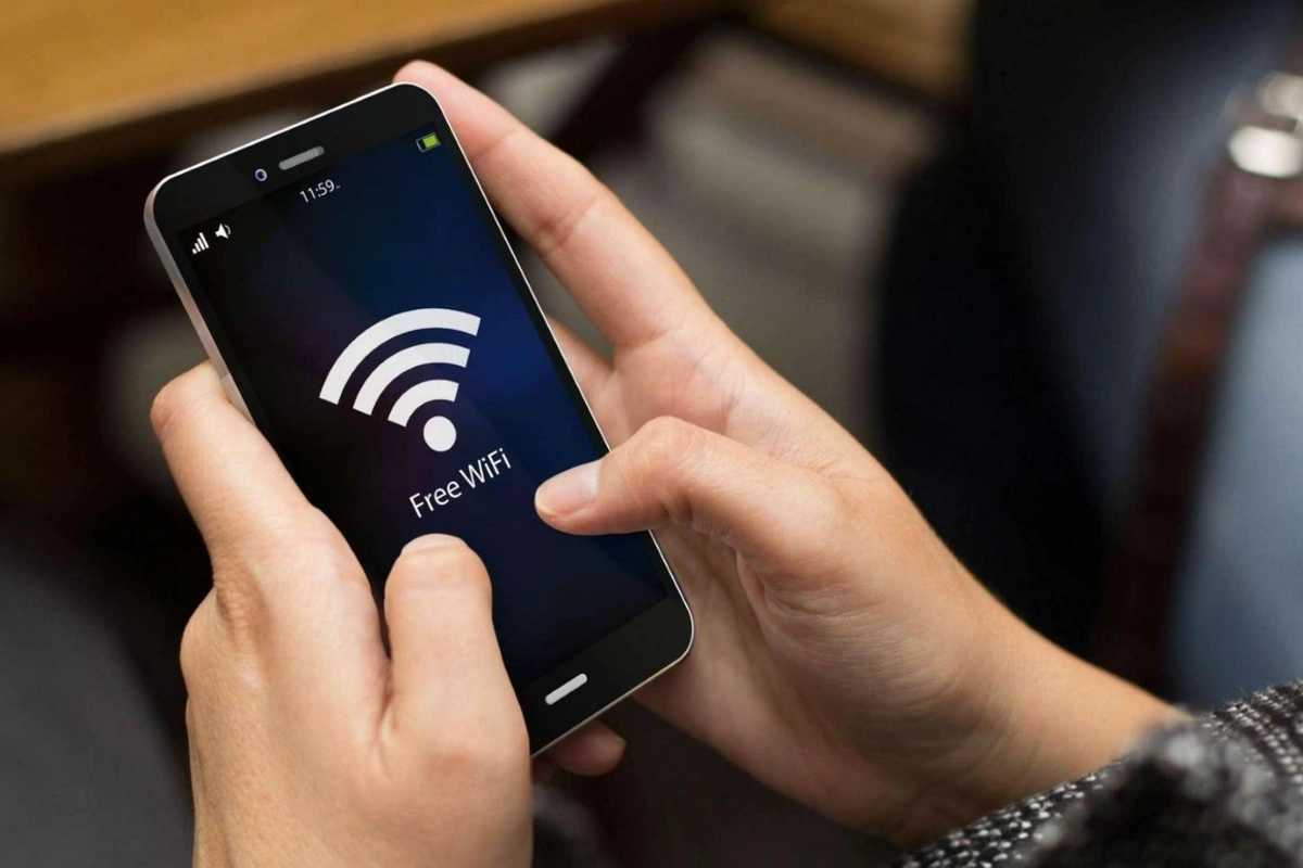 Почему в Баку все еще трудно найти бесплатный Wi-Fi?