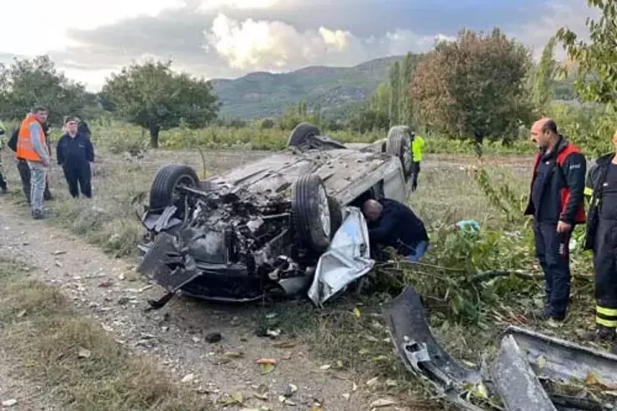 Qardaşının toyundan qayıdan qadın ailəsi ilə ağır qəzaya düşdü  - Geriyə ürəkdağlayan toy fotoları qaldı