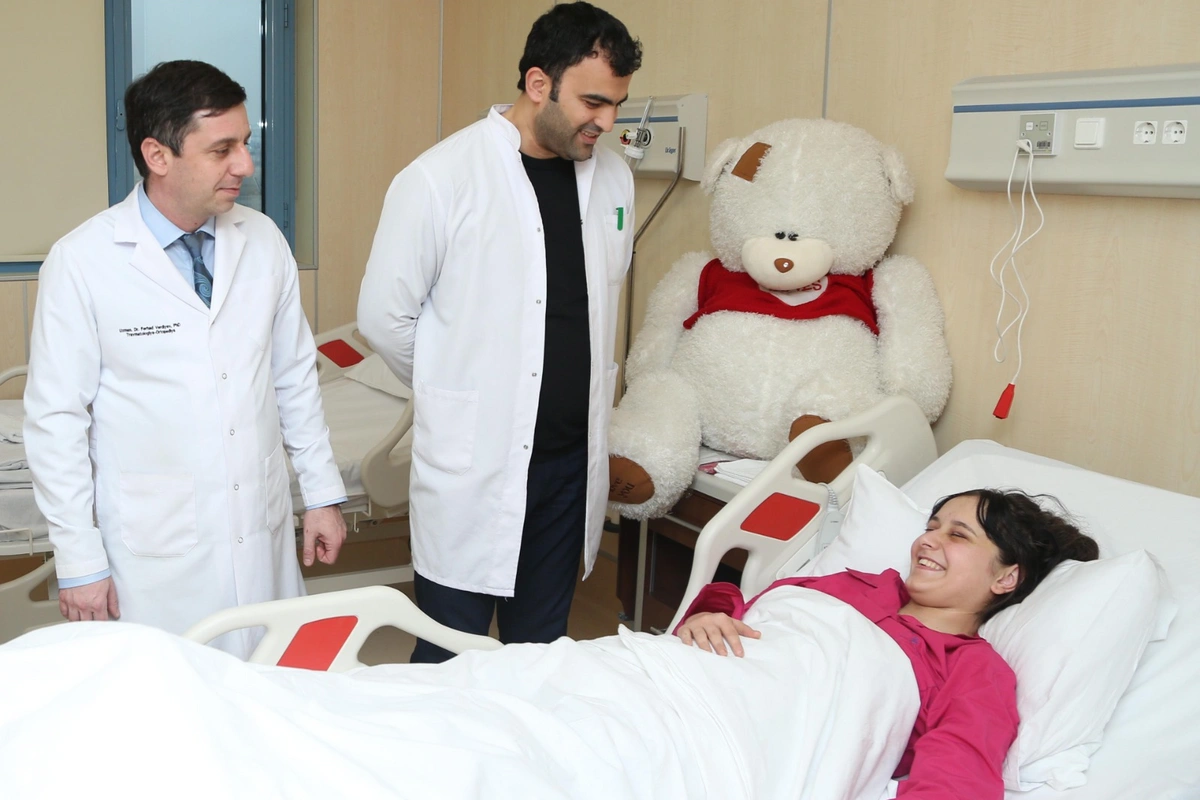 Təyyarə qəzasında xəsarət alan bir nəfər ambulator müalicə üçün evə buraxılıb