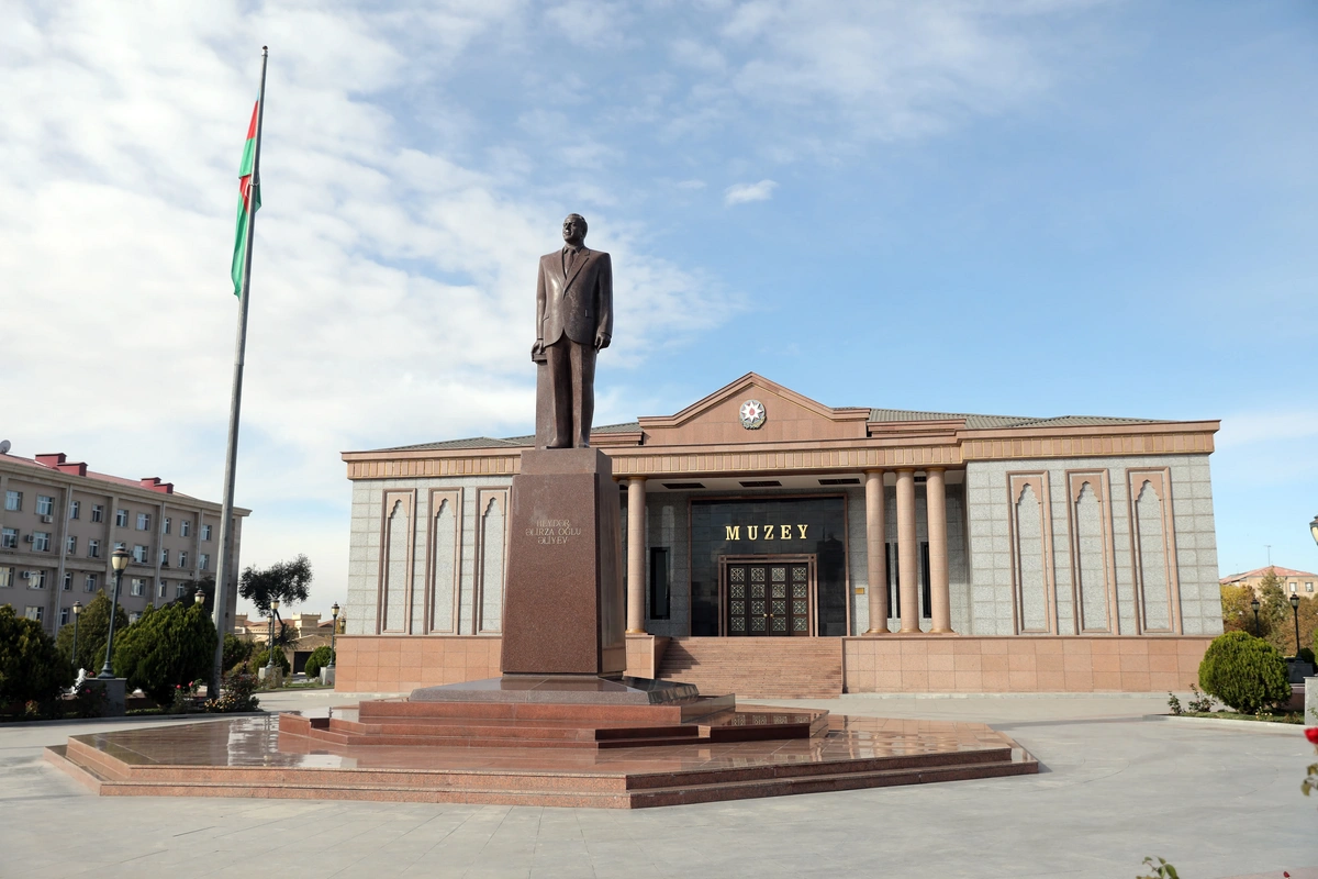 В музее в Нахчыване открыли отдел Гейдар Алиев и новая энергетическая стратегия Азербайджана