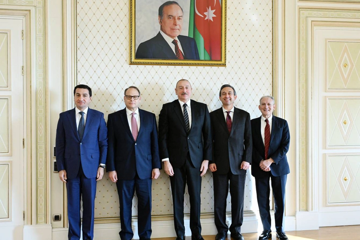 Prezident İlham Əliyev Maykl Tuçini və Bernard Kaminetskini qəbul edib