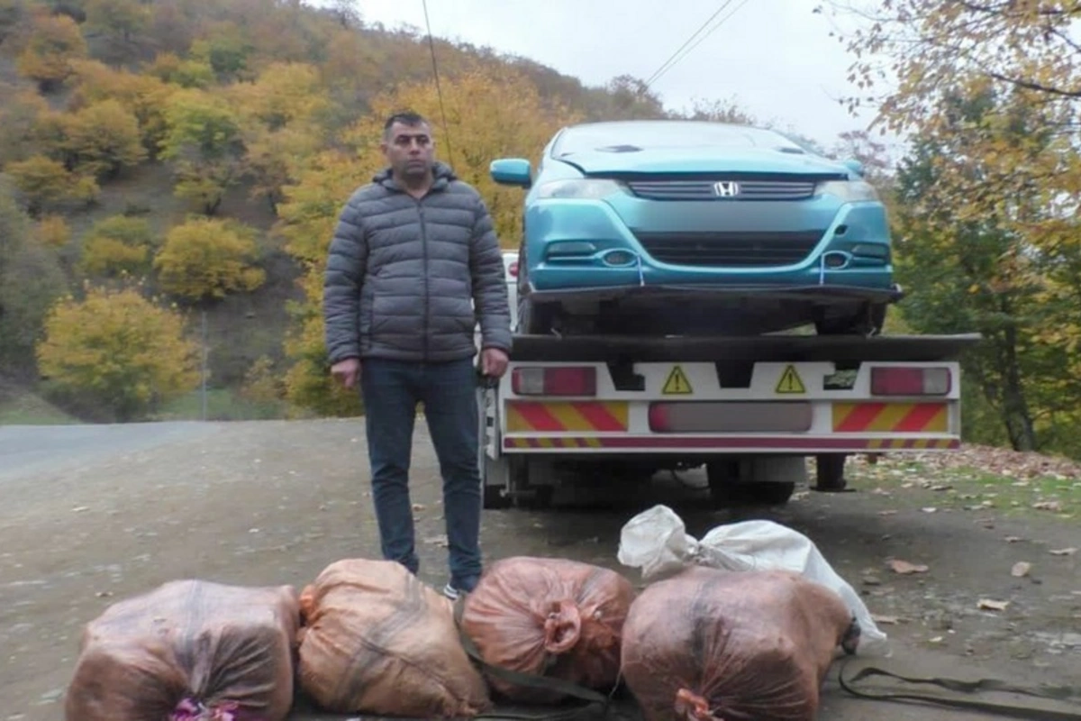 Narkotiklə dolu avtomobili evakuatorun üzərində Bakıya gətirmək istəyən dəstə üzvləri saxlanılıblar